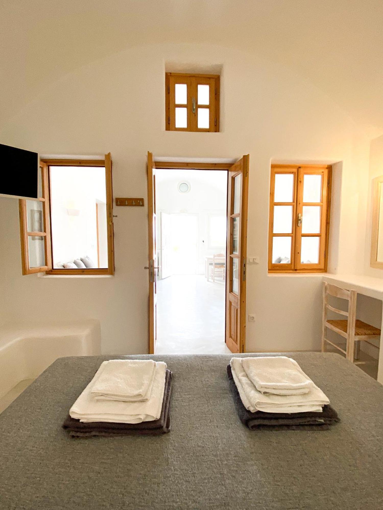 Villas Scirocco Фира Екстериор снимка